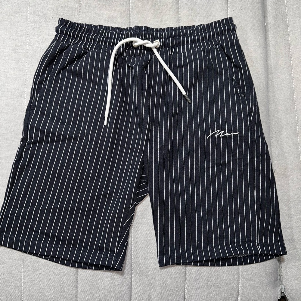Short en coton style casual fit Boohooman